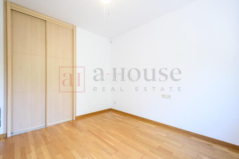 Foto 4d2dd1c0-0466-4381-b4ca-2caaf78397d1. Chalet avec chauffage parking piscine dans les botigues de Sitges Sitges