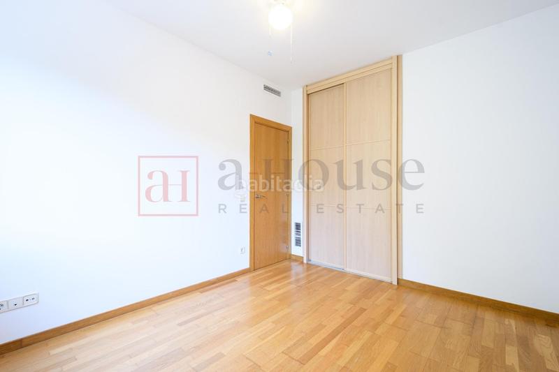 Foto 6a627d56-0324-45fb-be0f-6304dc653c5b. Chalet avec chauffage parking piscine dans les botigues de Sitges Sitges