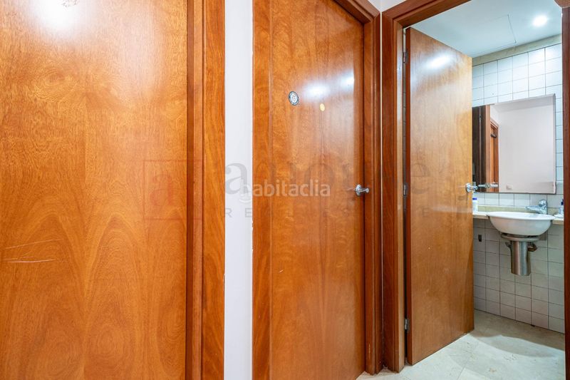 Foto ed9cfcde-8de9-418e-90b3-e968d048611e. Pis amb calefacció a Sant Antoni Barcelona