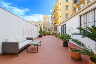 Pis  Calle d'aragó. Piso en finca regia de 176 m2 con impresionante terraza de 137 m