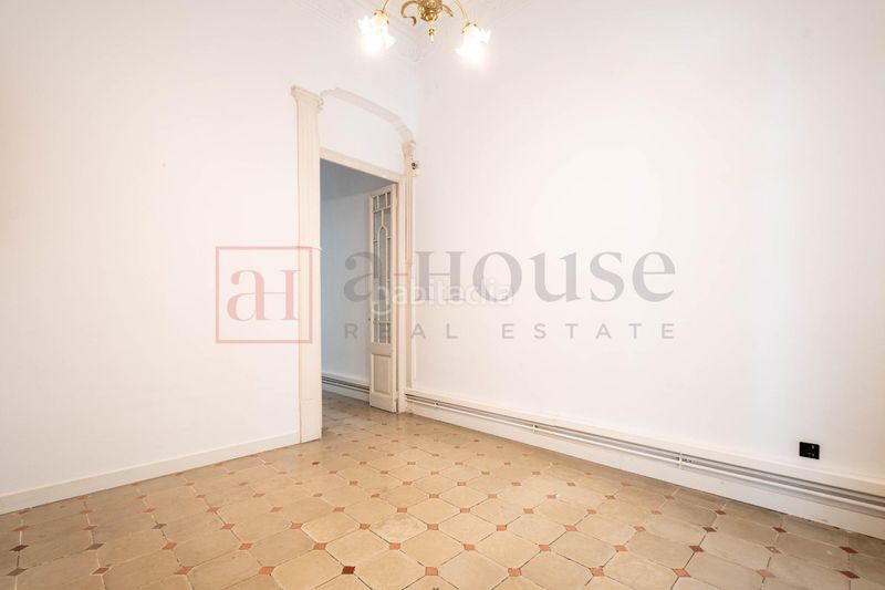 Foto 7a019a93-ff6b-495a-88c6-2a2b1f1a0672. Pis amb calefacció a Sagrada Família Barcelona