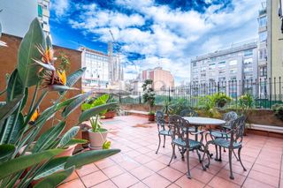 Piso  Carrer carrer de nàpols. Piso reformado con gran terraza y vistas a la sagrada familia