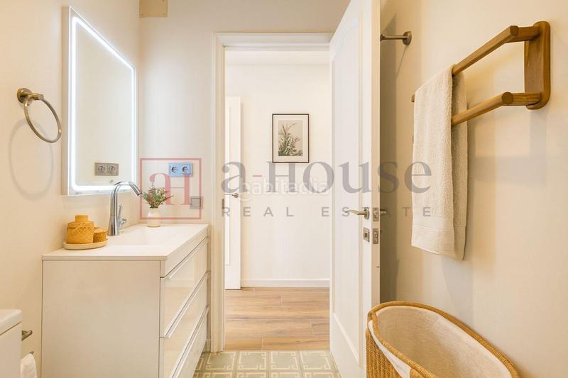 Foto c5a906f3-56bc-43cc-a28d-c9be5e003e2a. Flat with heating in Dreta de l´Eixample Barcelona