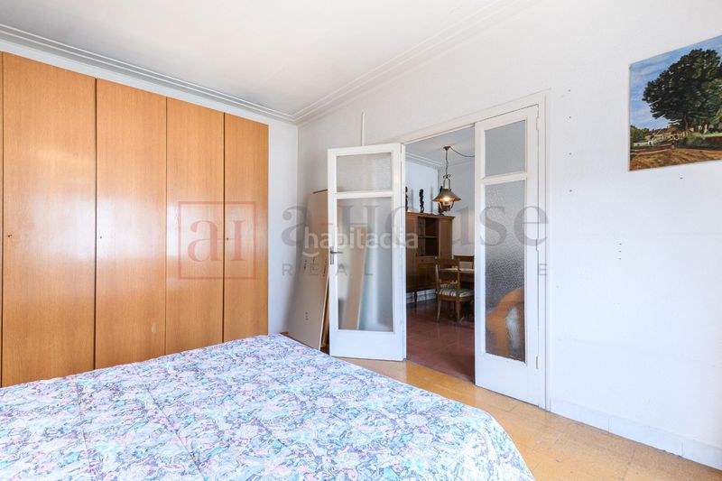 Foto 1521c57c-09a6-4ad1-939f-c08624024049. Pis amb calefacció a Barri de les Corts Barcelona