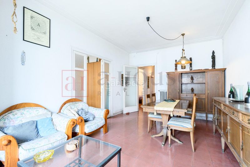 Foto 8ca5047c-b0f4-4618-be21-ca4e837e1b82. Pis amb calefacció a Barri de les Corts Barcelona