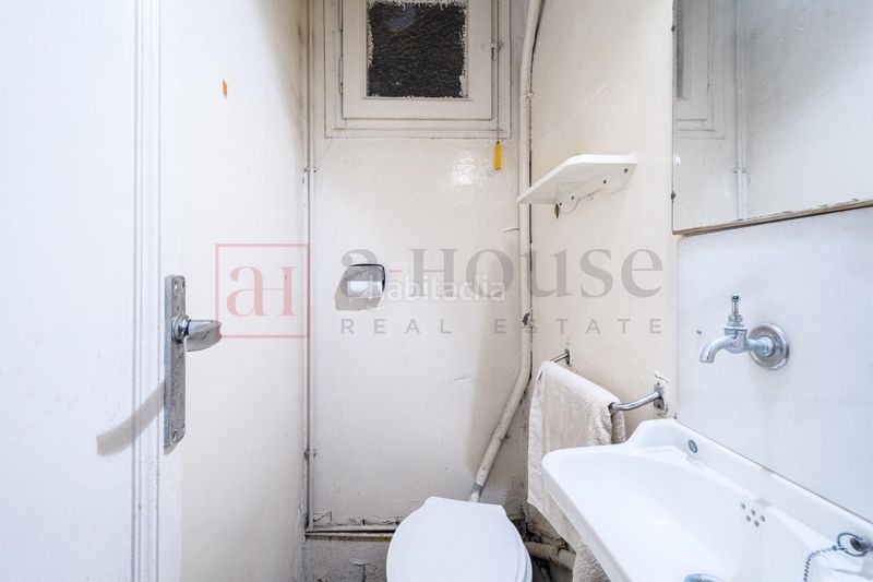 Foto cda8d75d-9110-46ca-adb2-2b763720b83d. Pis amb calefacció a Barri de les Corts Barcelona