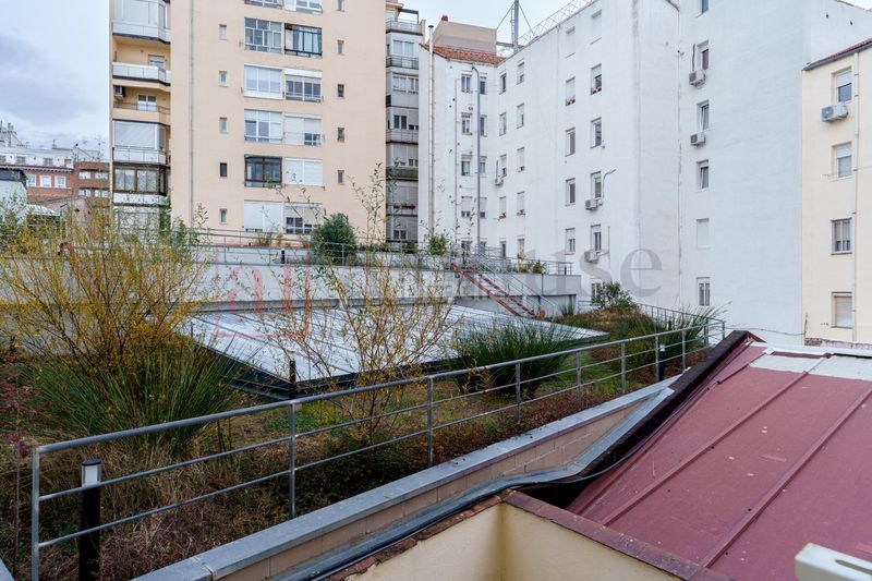 Piso exterior para entrar a vivir en la zona de chamberi en Madrid - Imagen 28