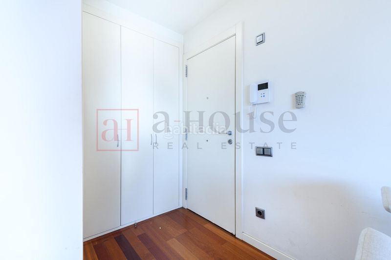 Foto bf072a63-3906-4a89-80a5-fe6cc4d32a38. Àtic amb calefacció a Dreta de l´Eixample Barcelona