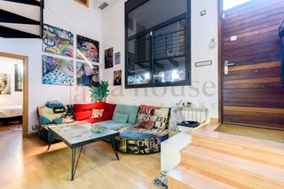Duplex  Calle de poblet. Luminoso dúplex para entrar a vivir con excelente ubicación en l