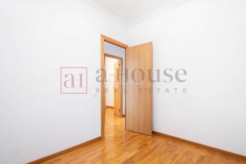 Foto 38d0c22e-ea00-4e38-a633-af0a8d67e370. Pis amb calefacció aparcament a Dreta de l´Eixample Barcelona