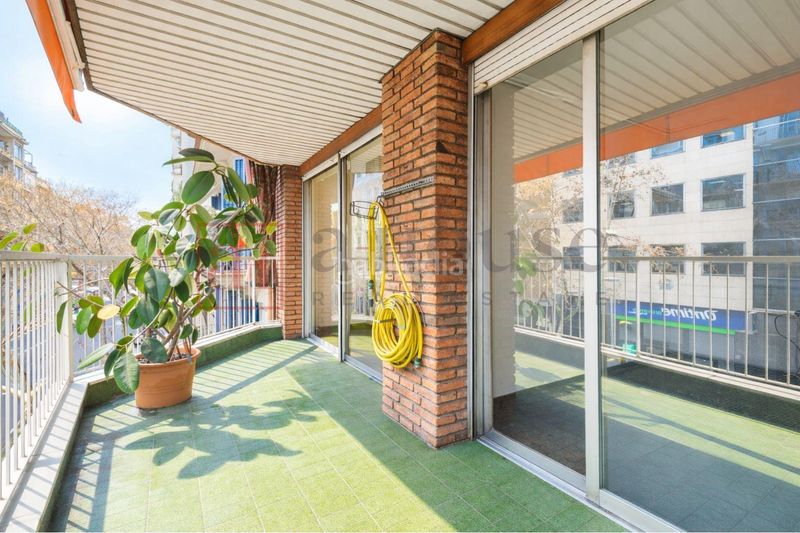 Foto 1dbbd32e-d7a8-4e37-95a1-fe7bb87463e7. Pis amb calefacció a Dreta de l´Eixample Barcelona