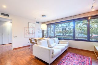 Pis  Calle de tarragona. Piso reformado para entrar a vivir con todo exterior en la nova