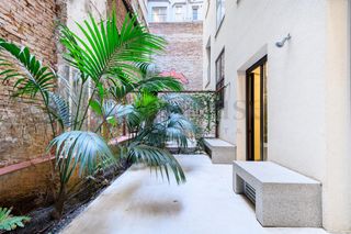 Pis  Carrer sardenya. Piso a estrenar con terraza y excelente ubicación en sagrada fam