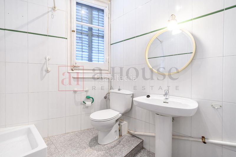 Foto 51635c9c-f679-4f88-955d-7360a7221885. Pis a Sant Antoni Barcelona