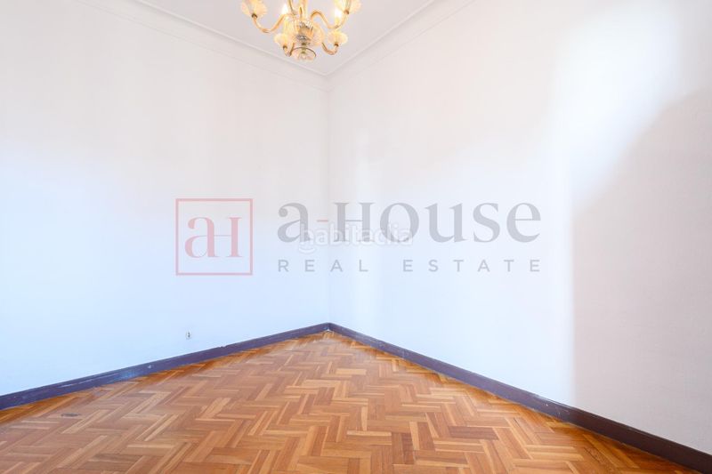 Foto 6022b0e5-3e81-445c-82e7-6841e3482929. Pis a Sant Antoni Barcelona