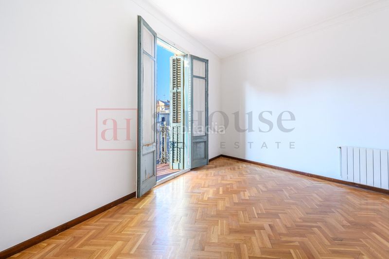 Foto 8b2facb7-679b-4c94-93bf-3d9f73e97006. Pis a Sant Antoni Barcelona