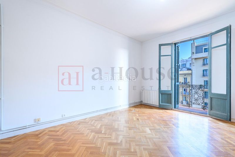 Foto de5b9540-3411-4e21-8b96-6ba030fcb423. Pis a Sant Antoni Barcelona