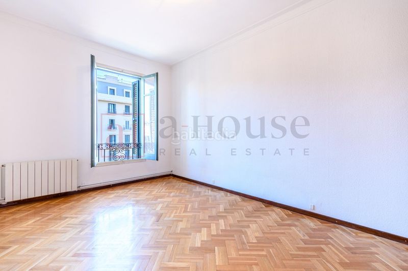 Foto f4e1641b-5e6e-4b68-bbd9-72ff1b4bbced. Pis a Sant Antoni Barcelona