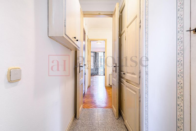 Foto f67ecd63-956b-478e-99cc-8340b31fe0f7. Pis a Sant Antoni Barcelona