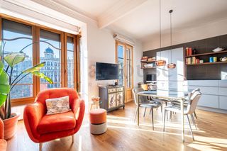 Etagenwohnung  Calle d'entença. Piso para entrar a vivir con balcón en sant antoni