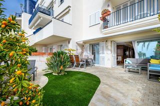 Flat  Calle marina. Piso frente al mar