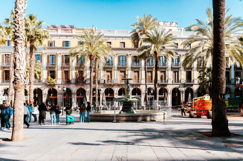 Foto 06fae6d8-d4d9-4ada-a7b7-39e5a71ce5d5. Aparcament cotxe a Dreta de l´Eixample Barcelona