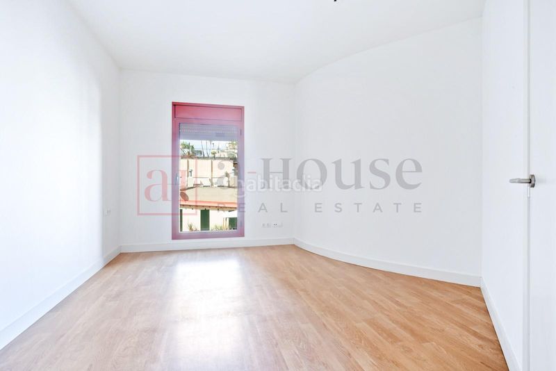 Foto 42fead85-b139-4986-aeab-a7d547ca4ab1. Àtic a Dreta de l´Eixample Barcelona