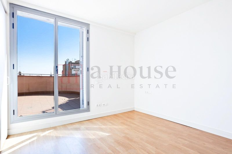 Foto 4985b4da-be47-4925-81fc-9c038656c59b. Àtic a Dreta de l´Eixample Barcelona