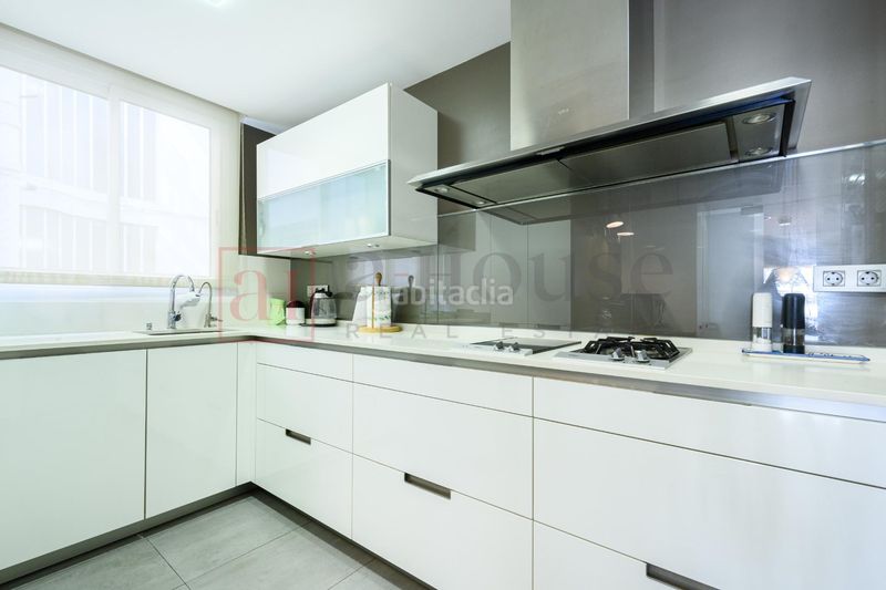 Foto f4958c3b-7398-4296-bdbf-1eb64284d496. Pis a L´Antiga Esquerra de l´Eixample Barcelona