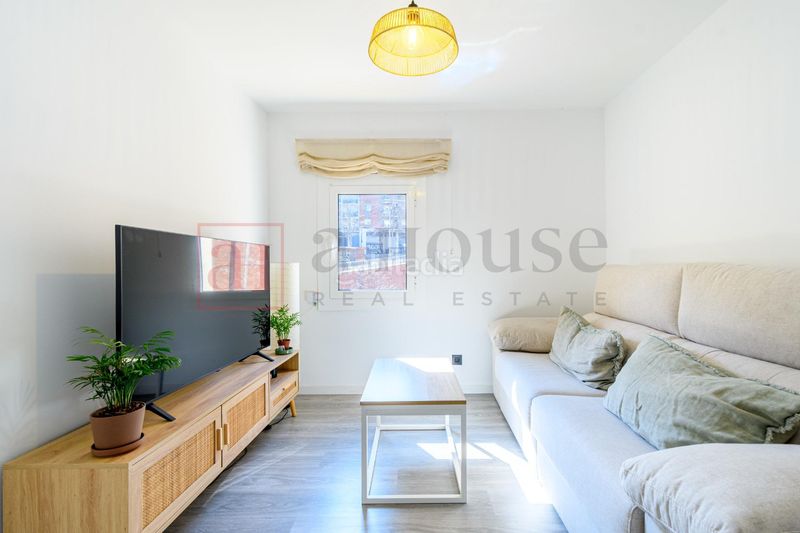 Foto f477936d-55f1-4576-930e-5a1e0d9d3277. Pis a La Teixonera Barcelona