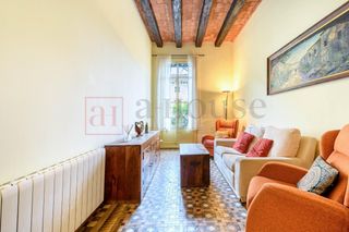 Etagenwohnung  Calle d'enric granados. Piso reformado en finca modernista en l antiga esquerra de l eix