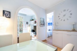 Pis a La Nova Esquerra de l´Eixample. Piso soleado, listo para entrar a vivir en calle peatonal y balc