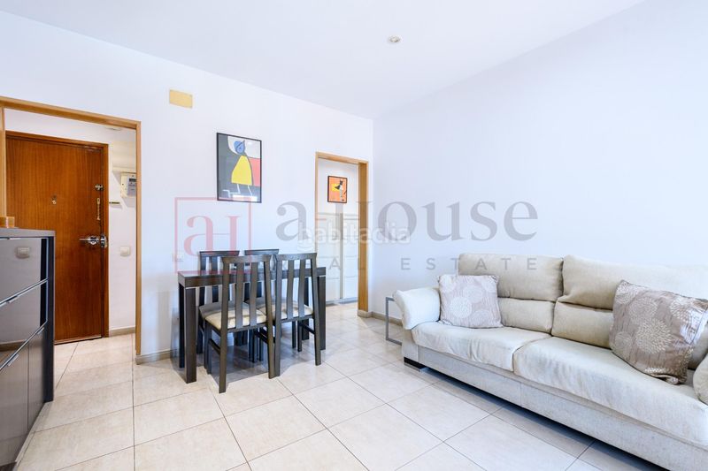 Foto 1466f89d-c08d-4334-85fb-e8e76f2593af. Àtic amb calefacció a Llefià Badalona