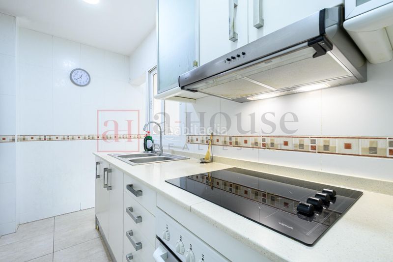 Foto 1e4dff95-3d9e-46e0-9263-f69152f3bd31. Àtic amb calefacció a Llefià Badalona