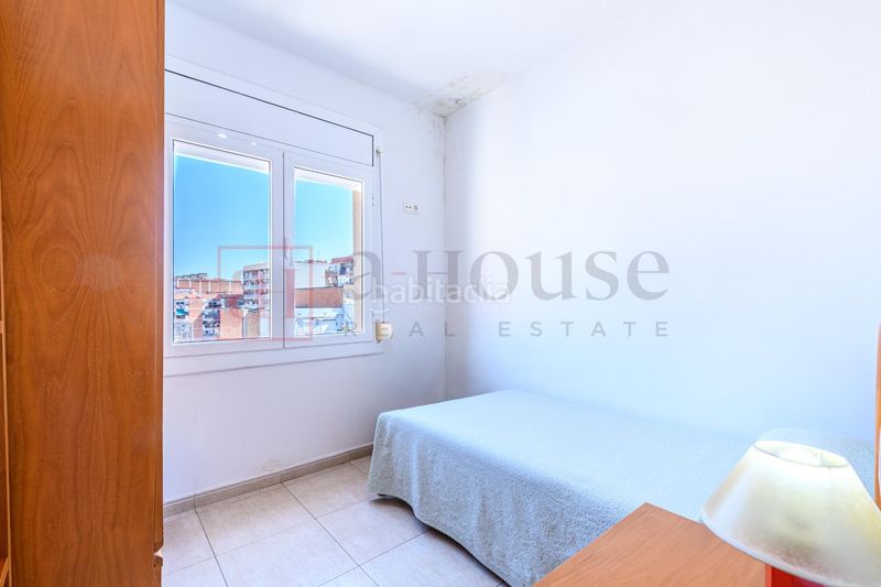 Foto 2fa484f2-ac0e-4c55-8d3a-4d256bd33511. Àtic amb calefacció a Llefià Badalona