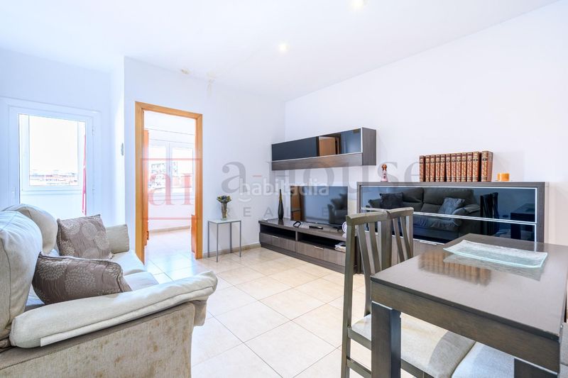 Foto 62074d02-5cf6-4288-b481-9348e2ffa2a4. Àtic amb calefacció a Llefià Badalona