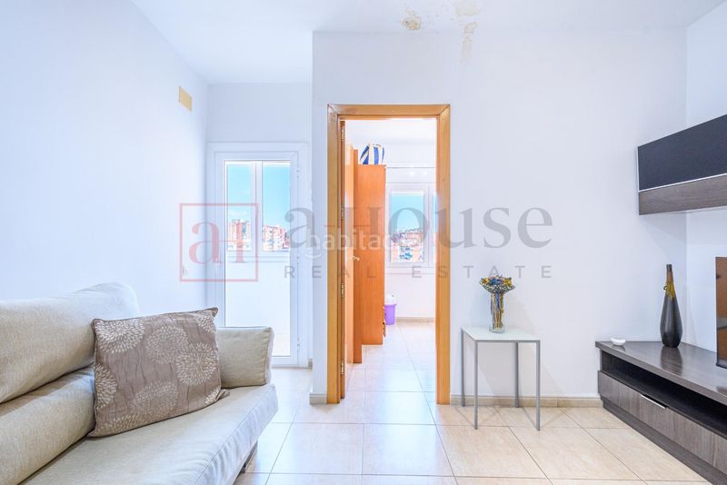 Foto 66beaf7a-92e6-4d8f-94d4-e7bd935b6f11. Àtic amb calefacció a Llefià Badalona