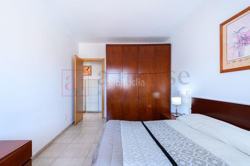 Foto ab9c363f-8fee-4ff9-bf04-876a1856fcb6. Àtic amb calefacció a Llefià Badalona