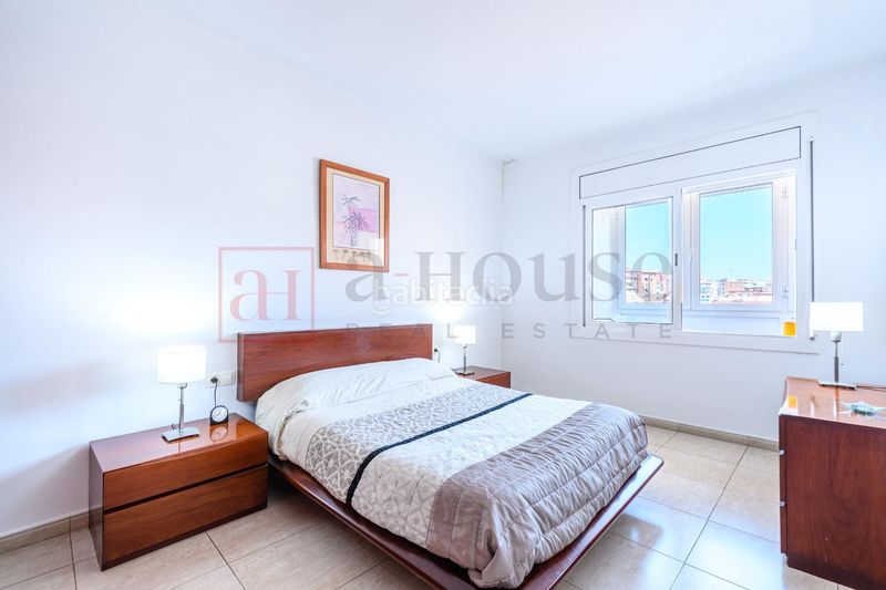 Foto b7a7cb08-5b69-43f2-82af-fcb8fcfe1d2b. Àtic amb calefacció a Llefià Badalona