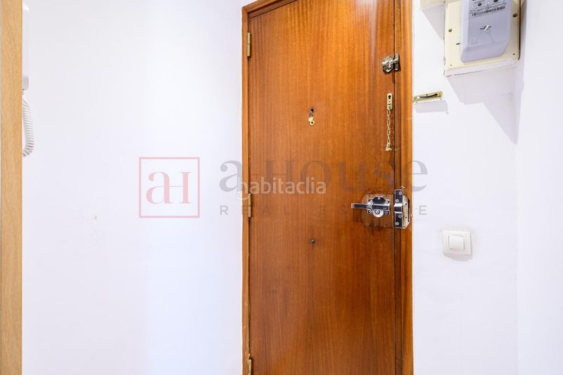 Foto daf21f28-9478-459c-8d12-0cbdecaac36a. Àtic amb calefacció a Llefià Badalona