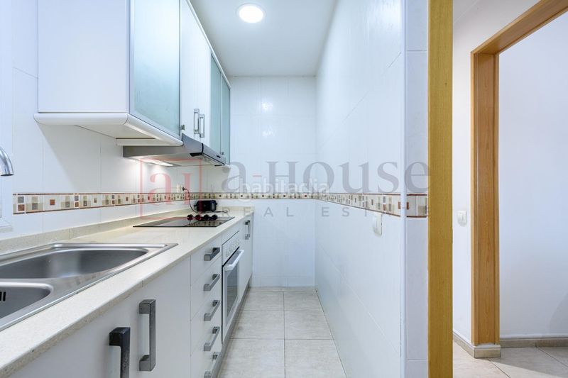 Foto e0e735bd-d92a-4b09-ada5-0c69187f819f. Àtic amb calefacció a Llefià Badalona