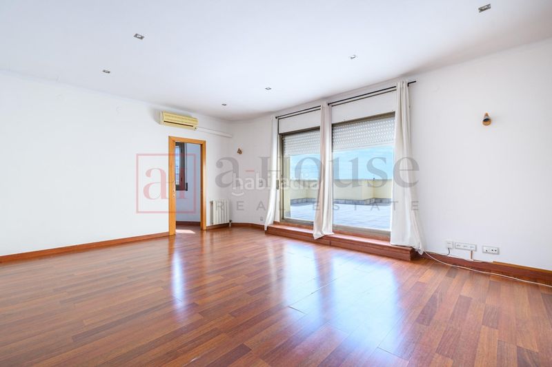 Foto 7b3da092-bc4a-4746-8156-b0d2bcd56bda. Àtic a Castell-Poble Vell Castelldefels