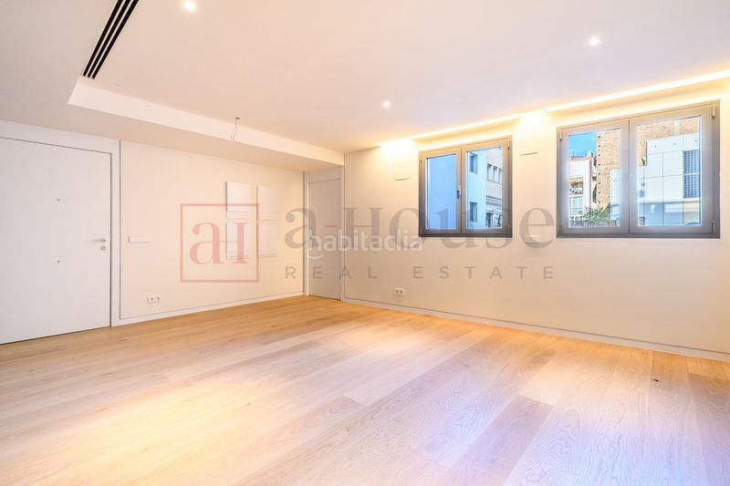 Foto 5635c51d-6232-4800-a1a3-d5bde145824c. Pis amb calefacció piscina a Vila de Gràcia Barcelona