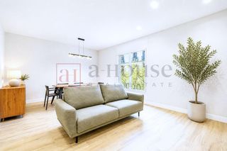Piso en L´Antiga Esquerra de l´Eixample. Piso alto, recién reformado en el barrio de leixample