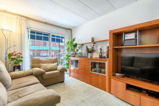 Etagenwohnung  Carrer carrer conca de tremp. Diáfano piso para entrar a vivir en el carmel.