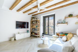 Piso en Gòtic. Luminoso piso, listo para entrar a vivir en ciutat vella