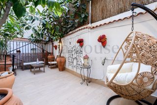 Dúplex  Carrer de margarit. Dúplex recientemente reformado con dos terrazas en poble sec