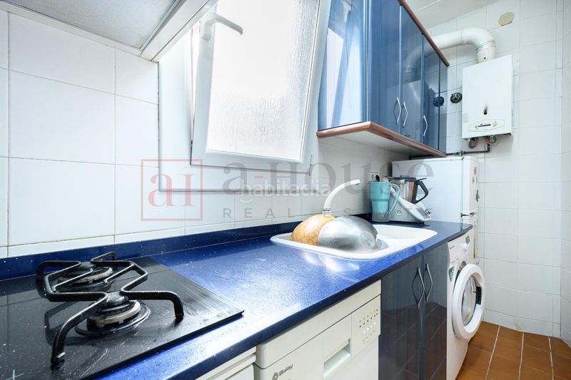 Foto 3666286f-15fd-48c1-9aeb-a63ba4169cdb. Pis a Sagrada Família Barcelona