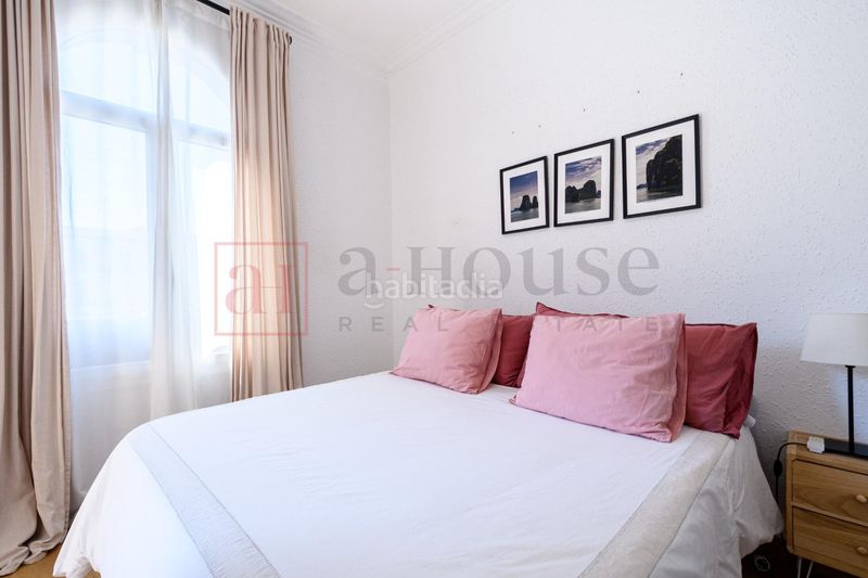 Foto 857cdb88-8f41-4887-a0e6-71d64855ae60. Pis a Sagrada Família Barcelona