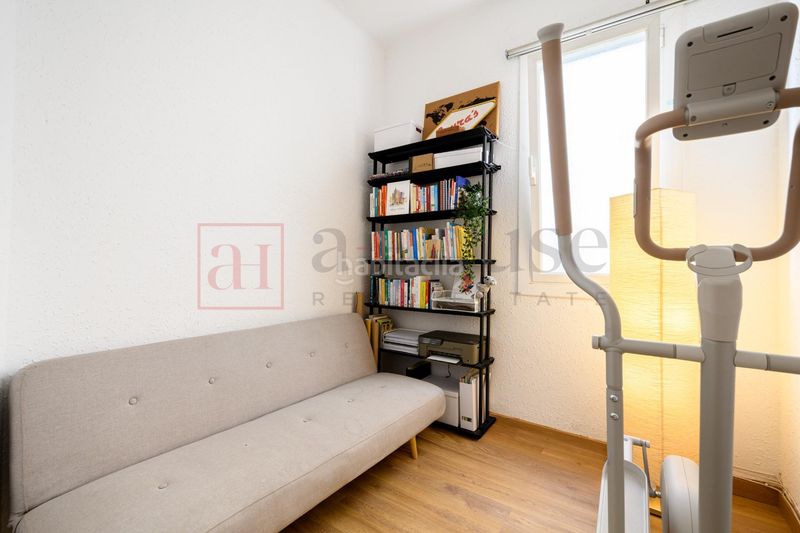 Foto c40e2a07-617d-4ac5-a19f-d540a5737af2. Pis a Sagrada Família Barcelona